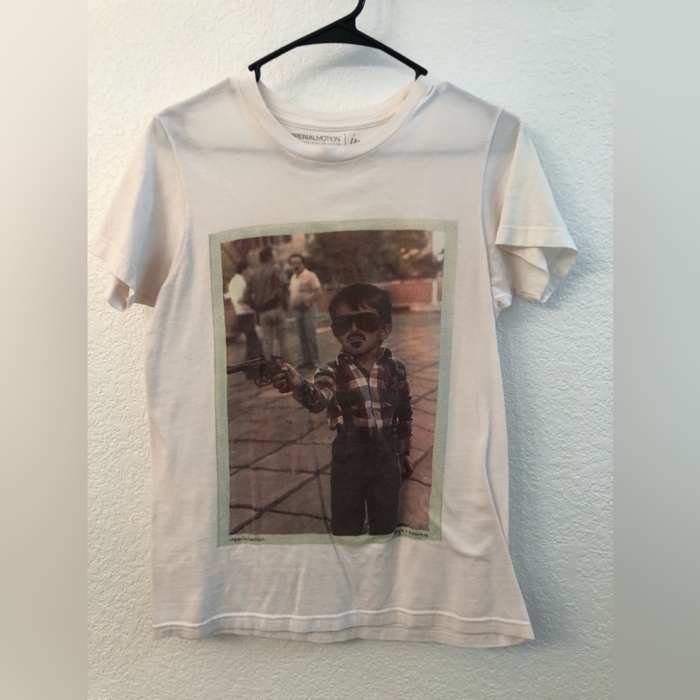 White T-shirt - size S